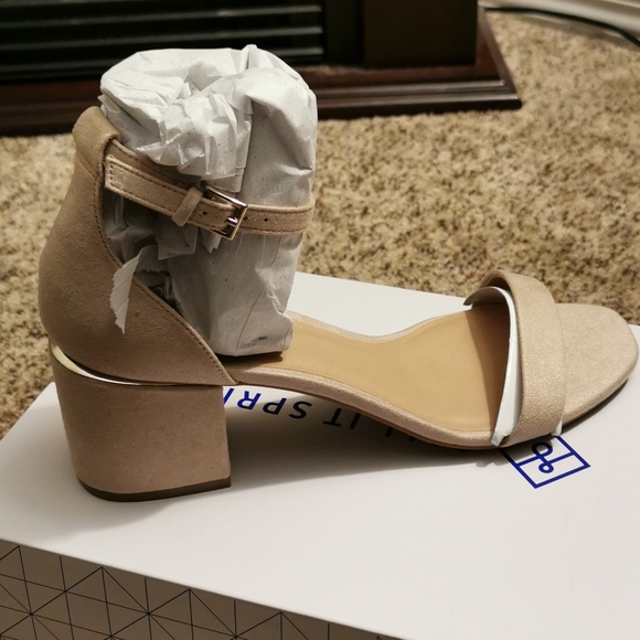 Spring Block Heel Sandal - Picture 7 of 11